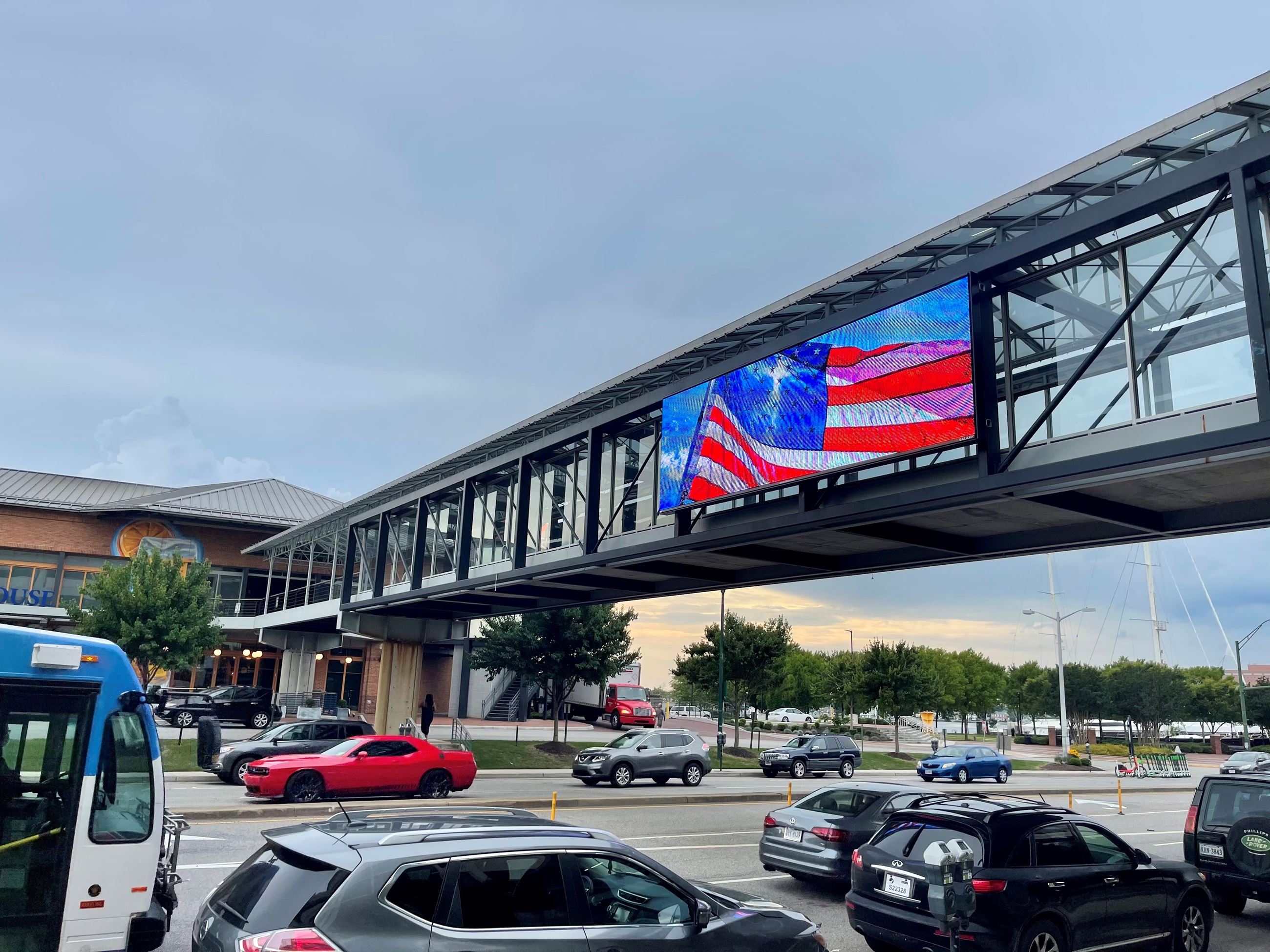 Waterside Drive Sign Image
